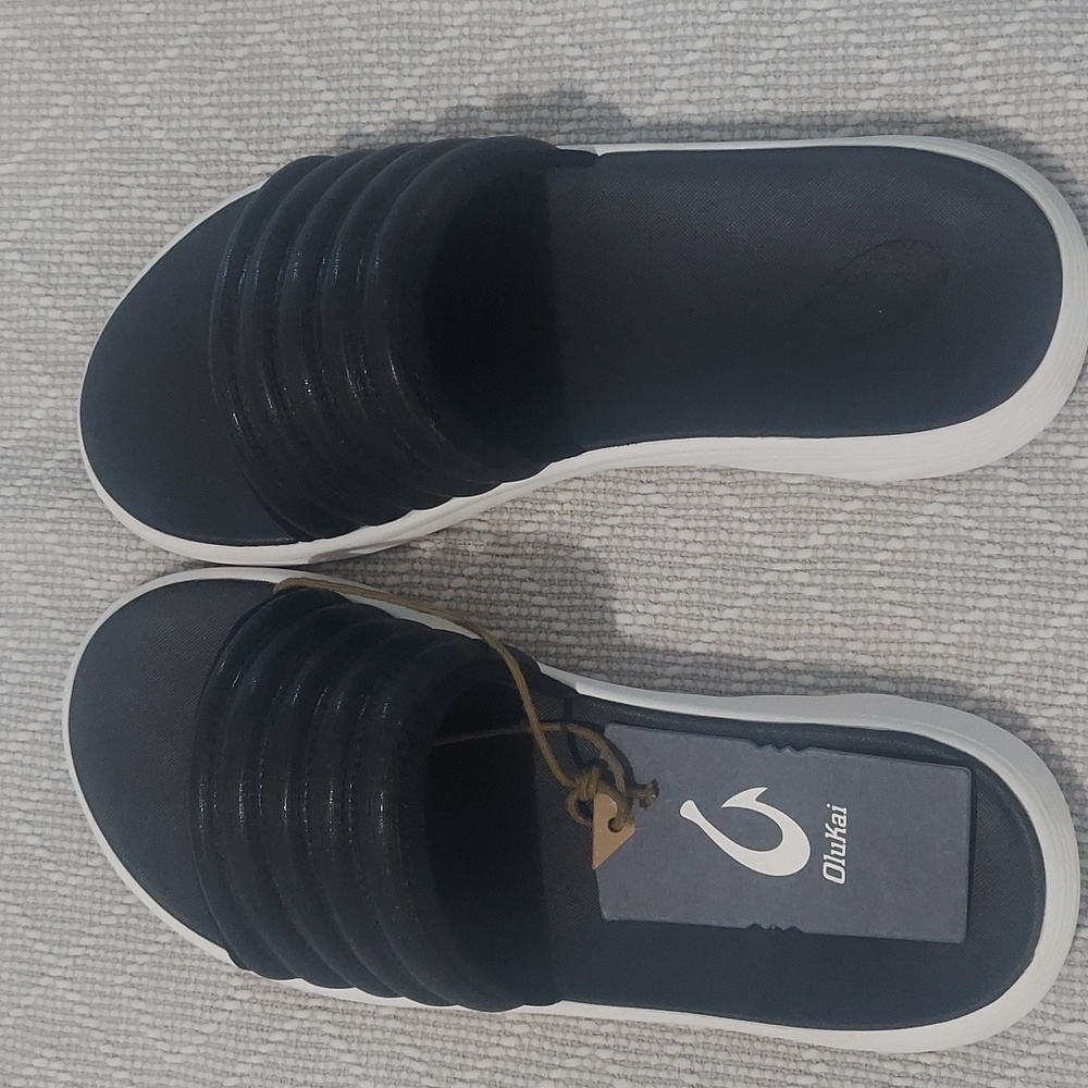 Olukai 10531-4040 Men's Sz 10 Black Komo Water-Resistant Slide Sandals